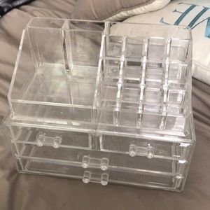 Clear makeup organizer 2 pieces!